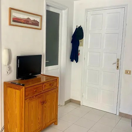 Holiday home Casa Del Mar, Sunny Ocean View Right At The Beach! *